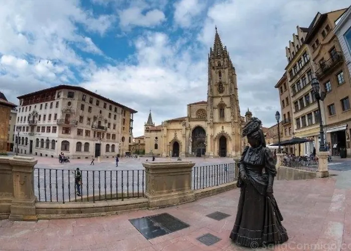 Vistas Monte Naranco Con Parking 5euros Al Dia 오비에도