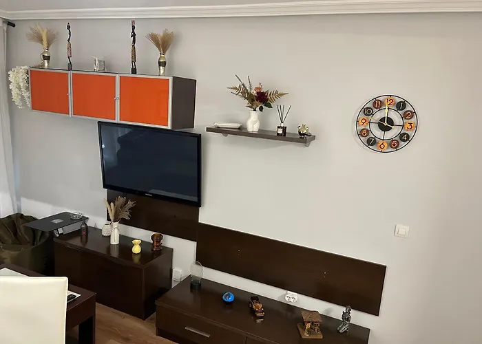 아파트 Vistas Monte Naranco Con Parking 5euros Al Dia 오비에도